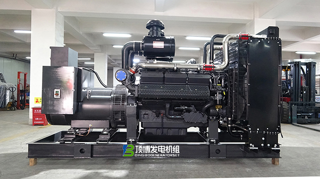引领节能新纪元:顶博520KW高效省油柴油发电机组赢得了市场的广泛认可和赞誉