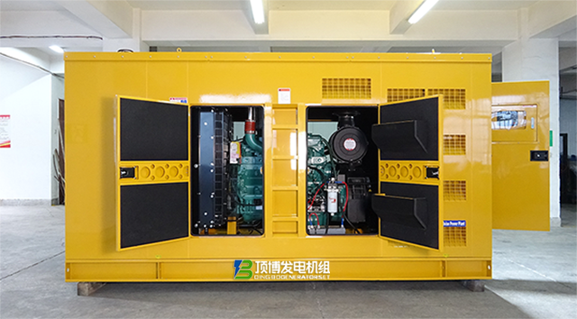 400kw康明斯-反面图-开门2-高清 拷贝.png